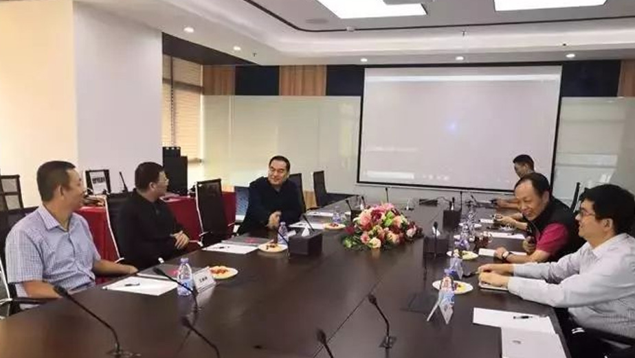 原银监会副主席郭利根一行莅临日海智能考察交流 